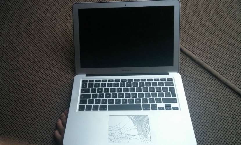 MacBook-Air-caída-avión-0