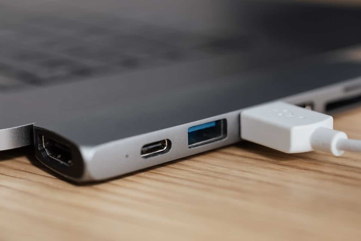 ¿por-que-no-carga-la-bateria-del-portatil?-te-explicamos-las-posibles-causas